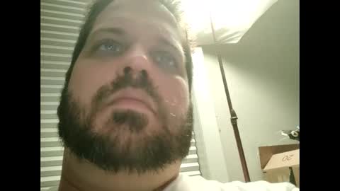 handsomedaddy198923 online show from October 27, 2025, 3:10 am