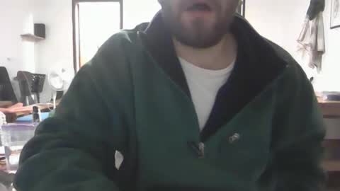 Snapshot of handyboy991 chatting on December 16, 2025, 8:14 pm handyboy991 online show from December 16, 2025, 8:14 pm