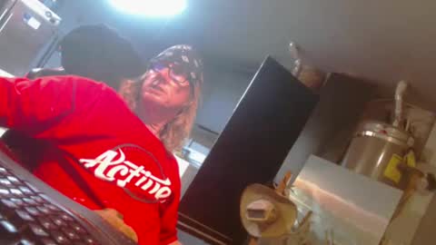 Handystudman online show from December 25, 2024, 9:56 am