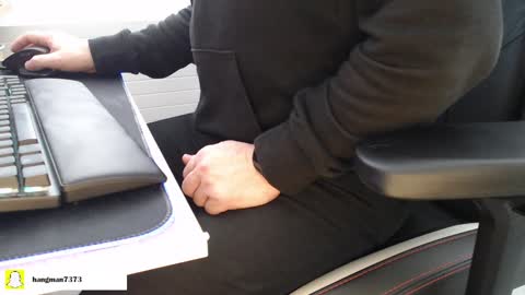 Snapshot of hangman73 chatting on January 30, 2025, 10:50 am Hangman online show from January 30, 2025, 10:50 am