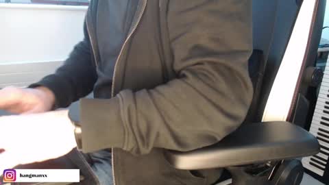 Snapshot of hangman73 chatting on February 17, 2025, 4:04 pm Hangman online show from February 17, 2025, 4:04 pm