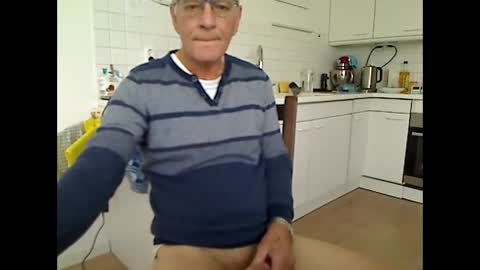 hankk54 online show from November 4, 2025, 10:14 am