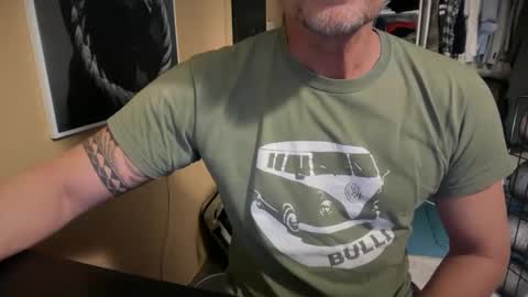 hanky online show from December 29, 2024, 4:51 pm