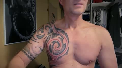 hanky online show from February 7, 2025, 2:47 pm