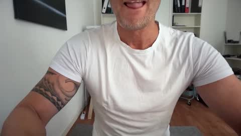 hanky online show from September 15, 2025, 6:57 am