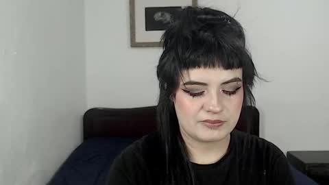 Snapshot of hanna99moon chatting on September 16, 2025, 4:30 pm JUANA online show from September 16, 2025, 4:30 pm