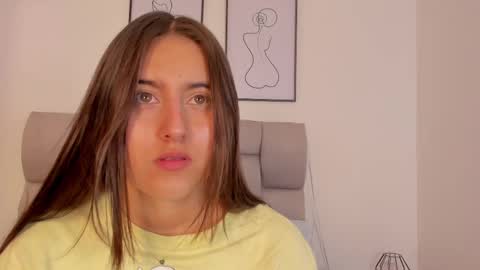 hanna__evans_ online show from September 9, 2025, 12:15 pm