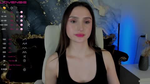 hanna__klein online show from January 10, 2025, 10:17 am