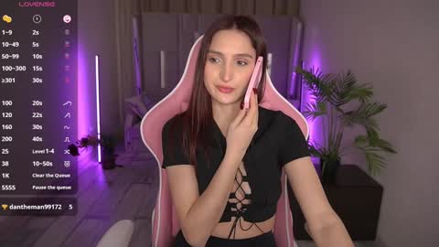 hanna__klein online show from January 19, 2025, 9:44 am