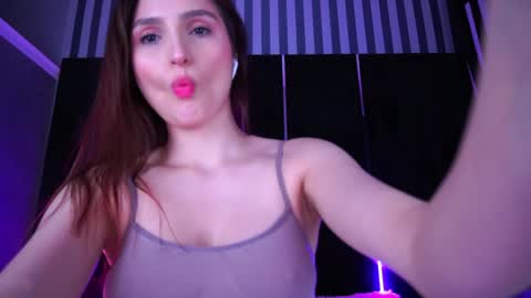hanna__klein online show from January 30, 2025, 9:36 am