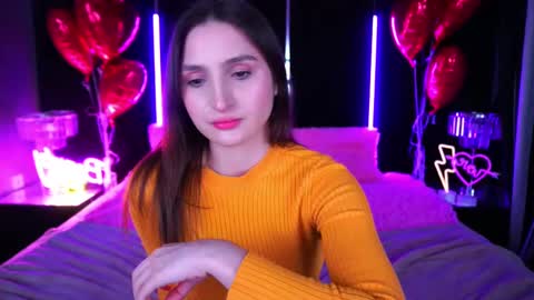 hanna__klein online show from February 13, 2025, 10:12 am