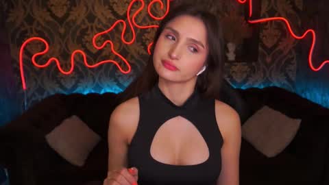 hanna__klein online show from March 6, 2025, 9:36 am
