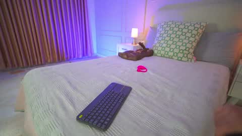 hanna online show from August 7, 2026, 4:03 am