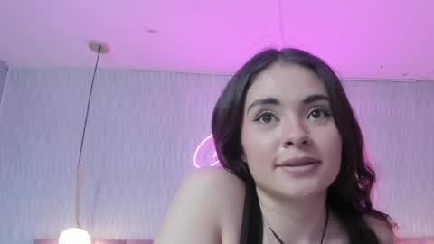 hanna_bastian_vc online show from October 9, 2025, 4:27 pm