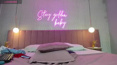 hanna_bastian_vc online show from October 23, 2025, 2:49 pm