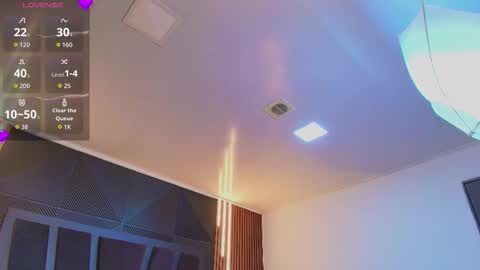 HANNA BECKER online show from March 18, 2026, 11:13 am