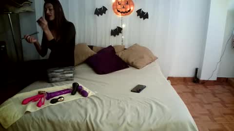 Hanna charming online show from October 5, 2025, 5:00 pm