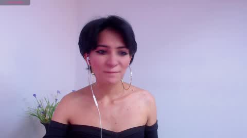 Sara online show from February 9, 2025, 5:01 pm