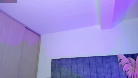 hanna_connorss online show from December 13, 2025, 11:43 pm