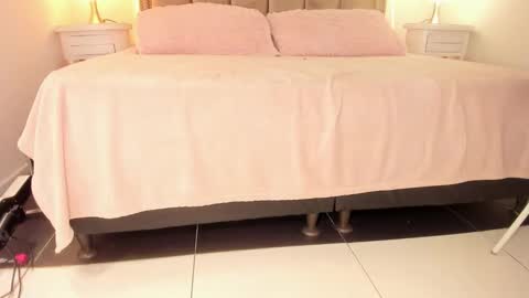 Snapshot of hanna_fost chatting on October 10, 2025, 2:16 pm  im Hanna online show from October 10, 2025, 2:16 pm