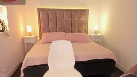 Snapshot of hanna_fost chatting on October 26, 2025, 3:29 pm  im Hanna online show from October 26, 2025, 3:29 pm