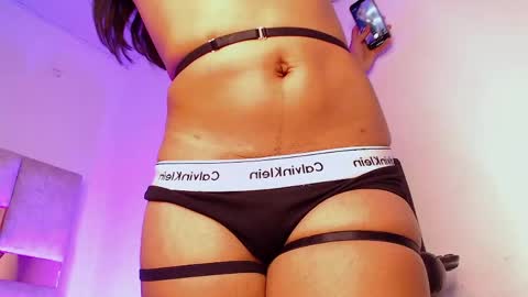 H A N A FOXX online show from May 9, 2026, 5:45 am