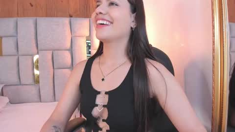 hanna_gomeez online show from October 28, 2025, 7:38 pm