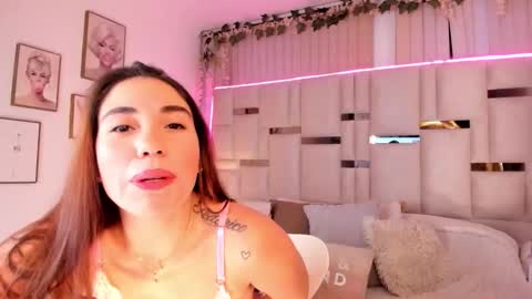 Snapshot of hanna_klover chatting on February 25, 2026, 4:00 am Hanna Klover online show from February 25, 2026, 4:00 am