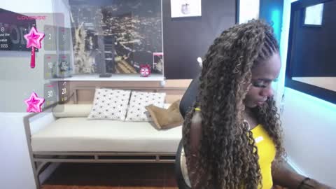 hanna_lamber online show from December 3, 2024, 2:03 am