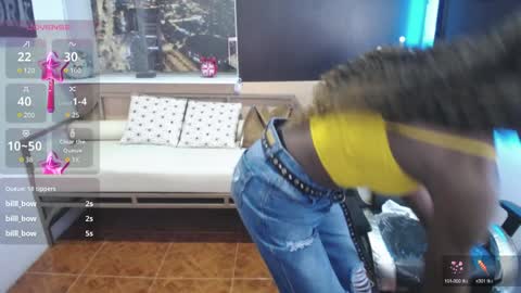 hanna_lamber online show from December 3, 2024, 12:06 pm