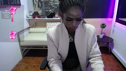 hanna_lamber online show from December 11, 2024, 7:31 am
