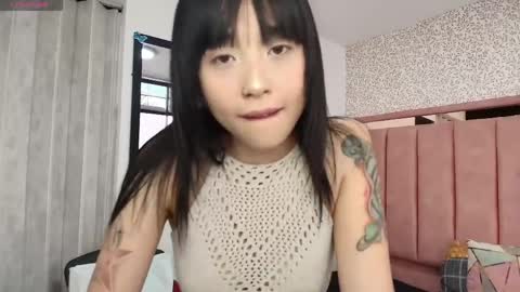 Snapshot of hanna_lee__ chatting on April 6, 2026, 7:48 pm H A N N A online show from April 6, 2026, 7:48 pm