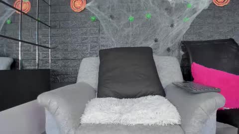 Snapshot of hanna_lens chatting on October 30, 2025, 4:30 pm Hanna lens online show from October 30, 2025, 4:30 pm