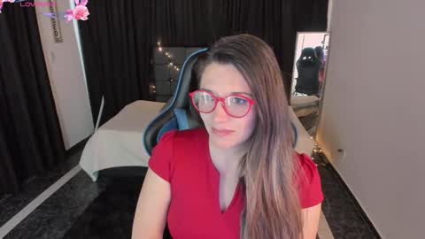 hanna_ma online show from October 29, 2025, 2:52 pm