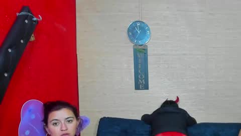 Hanna online show from October 31, 2025, 4:02 am