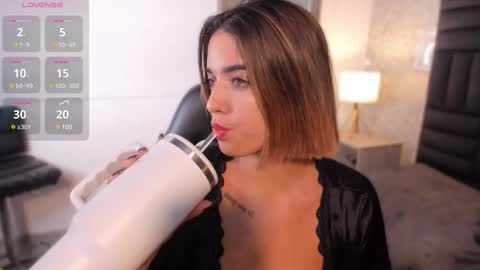 Snapshot of hanna_vasquez chatting on March 6, 2025, 12:10 am Hanna  online show from March 6, 2025, 12:10 am