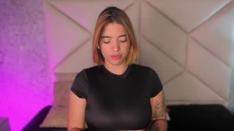 Hanna  online show from August 6, 2026, 8:11 pm