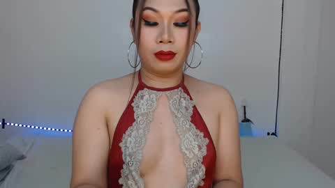 Snapshot of hannabanana_ts chatting on February 1, 2025, 2:37 am Hannah online show from February 1, 2025, 2:37 am