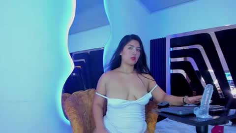 HannaClaire online show from March 5, 2025, 4:35 pm