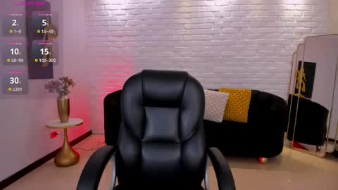  Hanna Connor  online show from November 10, 2025, 8:41 pm