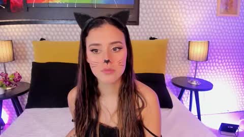 Snapshot of hannadowling_gh chatting on October 31, 2025, 4:02 am Hanna online show from October 31, 2025, 4:02 am