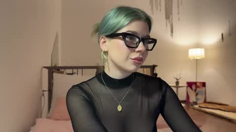 Snapshot of hannah_allin chatting on February 24, 2025, 9:41 pm Hannah Allin online show from February 24, 2025, 9:41 pm