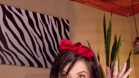 Hannah  online show from October 1, 2025, 8:48 pm