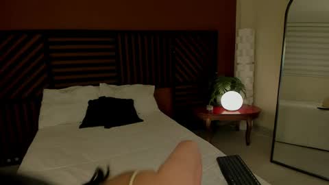 Snapshot of hannah_brady chatting on May 2, 2026, 9:53 pm Hannah online show from May 2, 2026, 9:53 pm