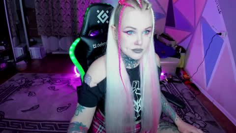 Hannah online show from December 6, 2024, 3:44 pm