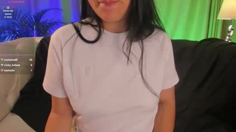 Hannah online show from September 14, 2025, 6:34 am