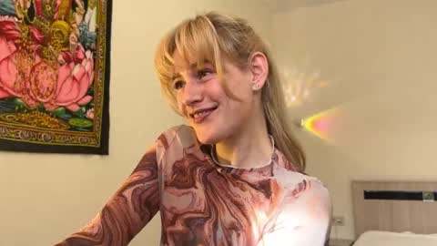 hannah levis  online show from March 18, 2026, 7:22 am