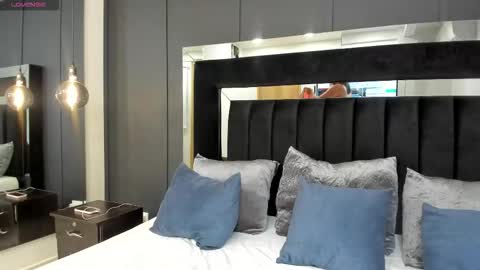 Snapshot of hannah_miltonn chatting on December 18, 2025, 11:00 pm Hannah Milton online show from December 18, 2025, 11:00 pm