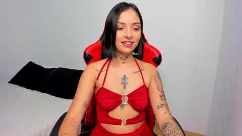 Hannah Milton online show from May 15, 2026, 8:27 pm