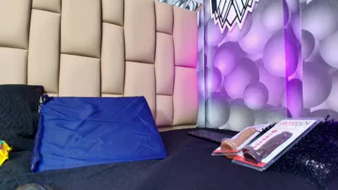 Snapshot of hannah_teehn chatting on September 27, 2025, 7:08 pm hannah_teehn online show from September 27, 2025, 7:08 pm